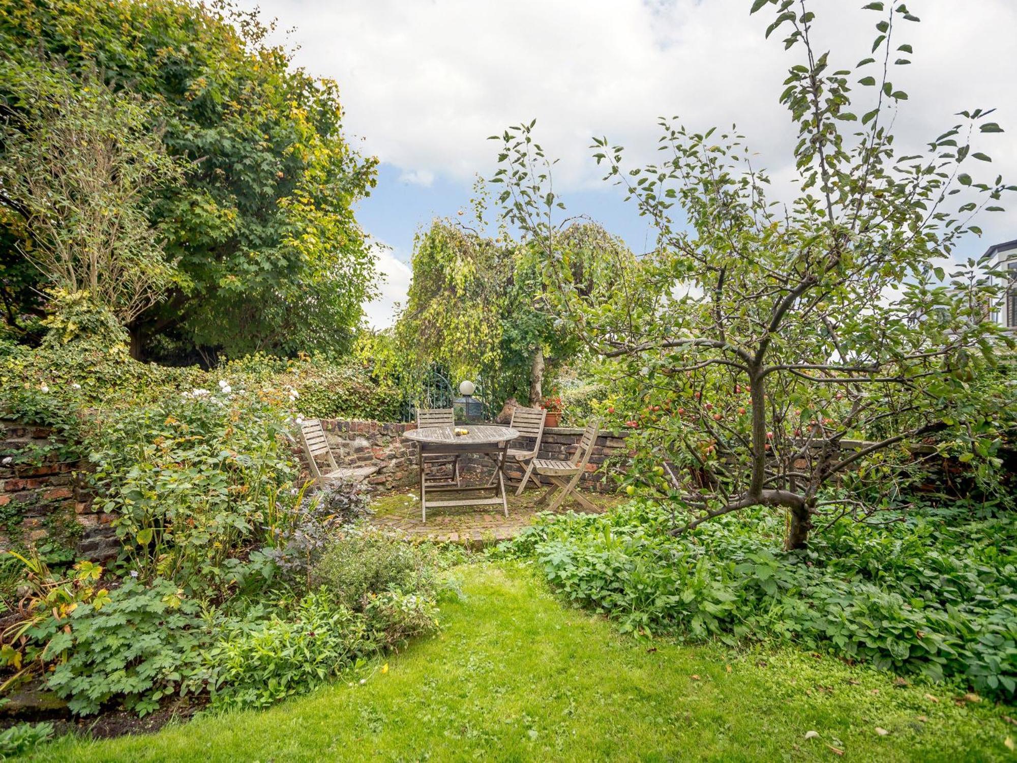 Holiday home Martineau House